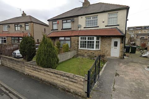 3 bedroom semi-detached house to rent, Thornbury Crescent, Bradford, West Yorkshire, BD3