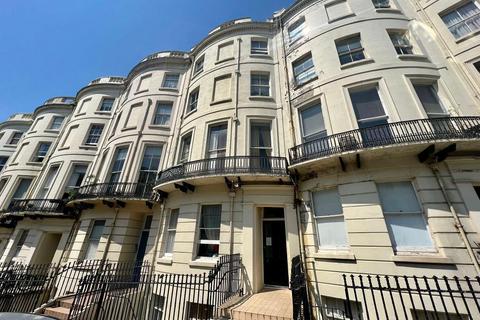 Studio to rent, Brunswick Place, Hove, East Sussex, BN3 1ND