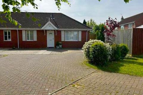 2 bedroom bungalow to rent, Turnberry Drive, Woodhall Spa