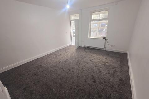 2 bedroom terraced house to rent, Heaton Road, Bradford, BD9