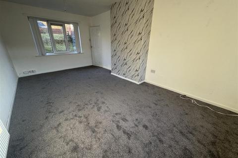 3 bedroom terraced house to rent, Thornacre Road, Shipley