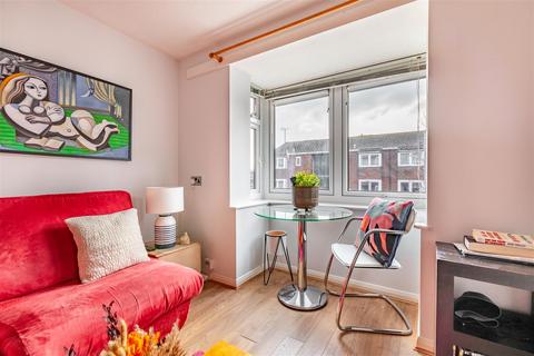 1 bedroom flat for sale, Lavender Street, Brighton