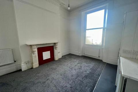 Studio to rent, Brunswick Place, Hove, East Sussex, BN3 1ND