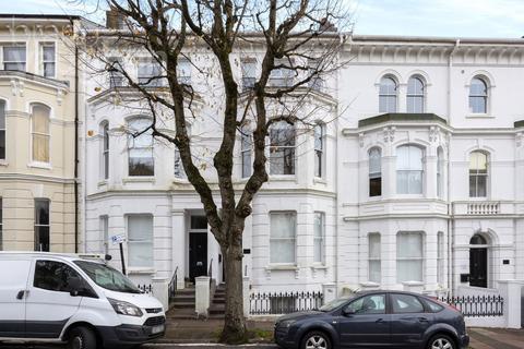 2 bedroom flat to rent, Buckingham Road, Brighton, East Sussex, BN1