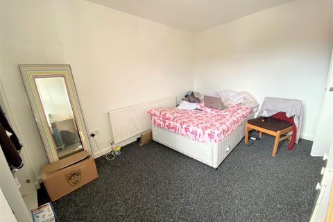 2 bedroom flat to rent, Morford Street, Bath