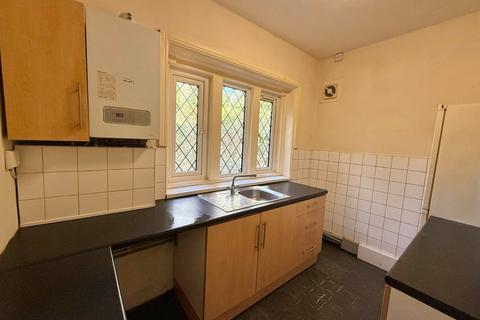 1 bedroom bungalow to rent, Ashwell Road, Manningham, Bradford, West Yorkshire, BD8