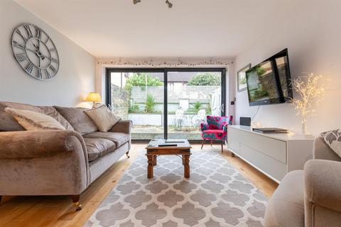 2 bedroom house for sale, Trafalgar Road, Bath