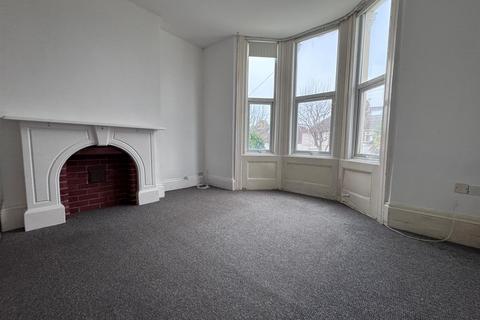 2 bedroom flat to rent, Flat 1, 4 Evelyn TerraceBrightonEast Sussex