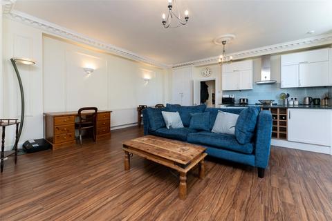 2 bedroom flat to rent, Marine Parade, Brighton, BN2