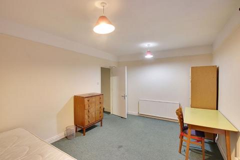 3 bedroom apartment to rent, Claverton Buildings, Bath