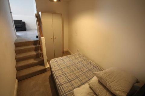 Studio to rent, James Street, Bradford, West Yorkshire,